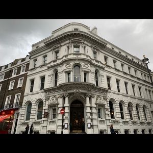 Meet your Posher, Sidra